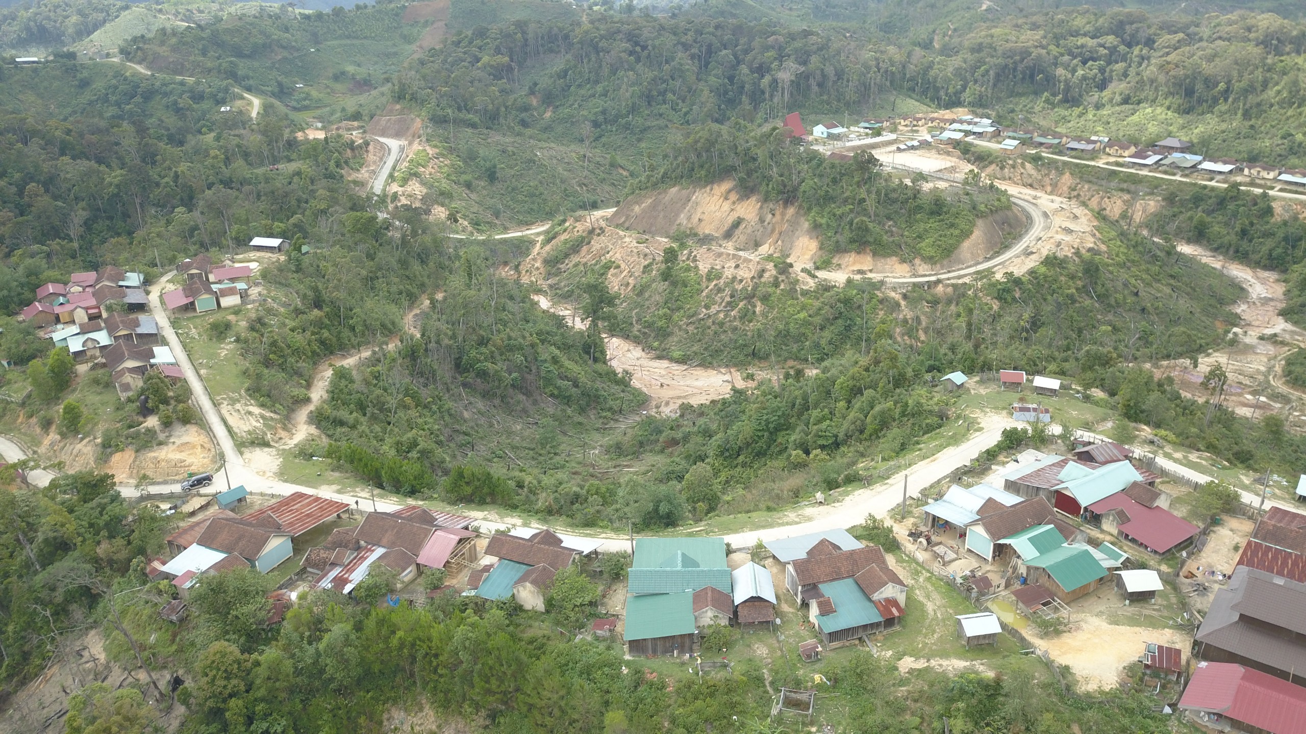 "Động[-]đất[-]tại[-]huyện[-]Kon[-]Plông,[-]tỉnh[-]Kon[-]Tum[-]chưa[-]đến[-]mức[-]cảnh[-]báo[-]rủi[-]ro"